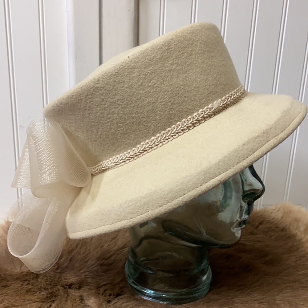 Art Deco Wool Hat - Picture 6 of 12